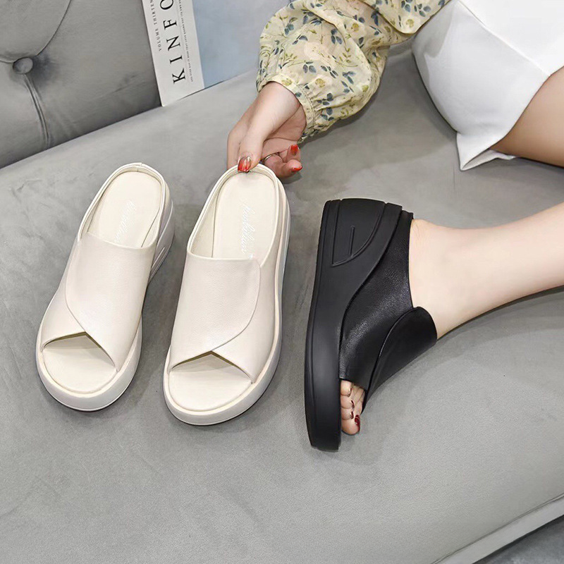 Damen-Keilsandalen aus weichem Leder