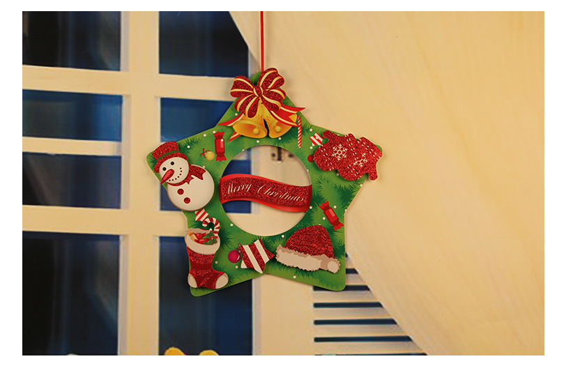 Christmas Wreath Decoration, Paper Cartoon Style