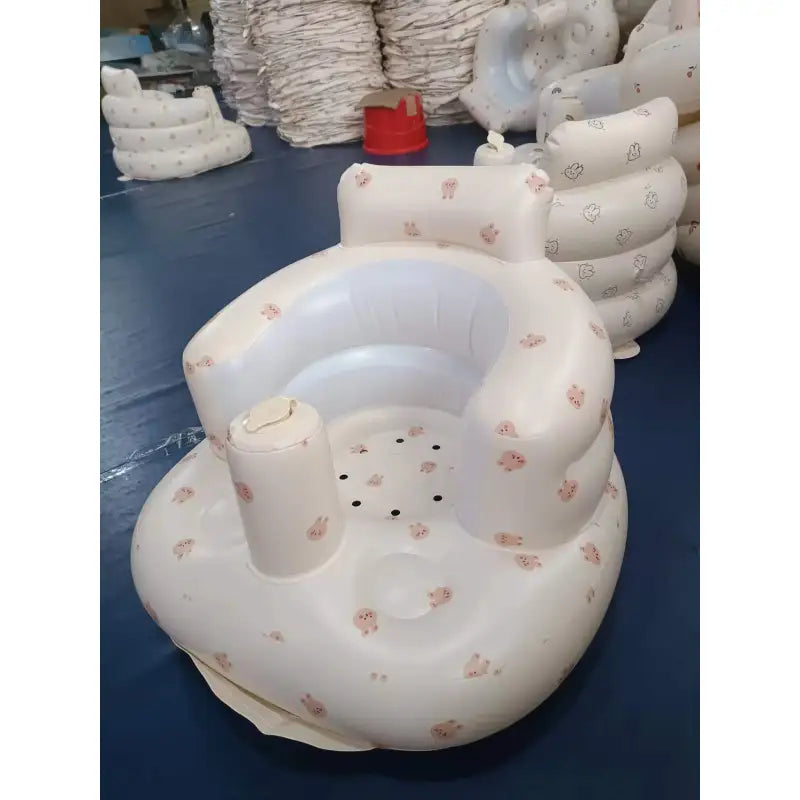 Aufblasbarer Babystuhl zum Essen & Baden