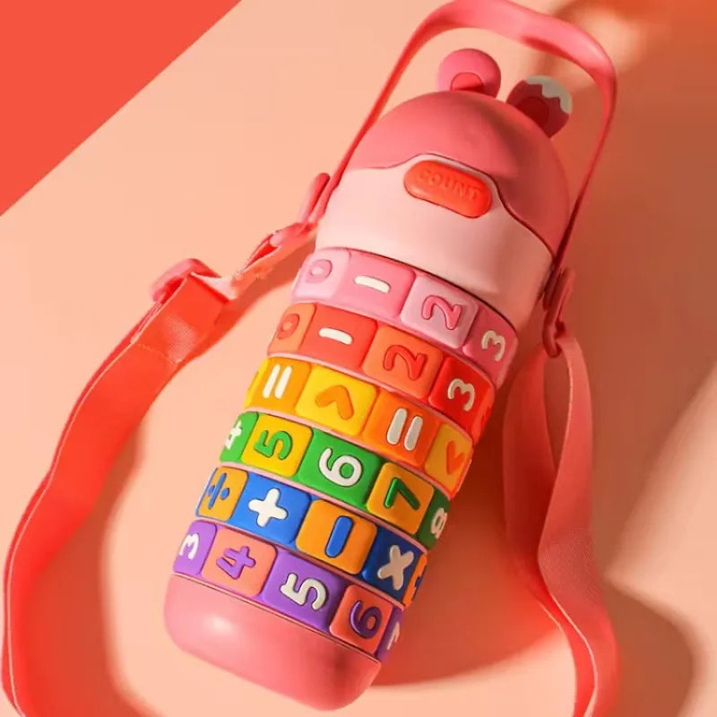 Kreativer pädagogischer Becher für Kinder