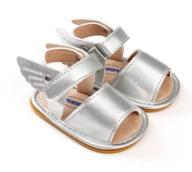 Baby-Sandalen mit Engelsflügeln für Kleinkind-Schritte