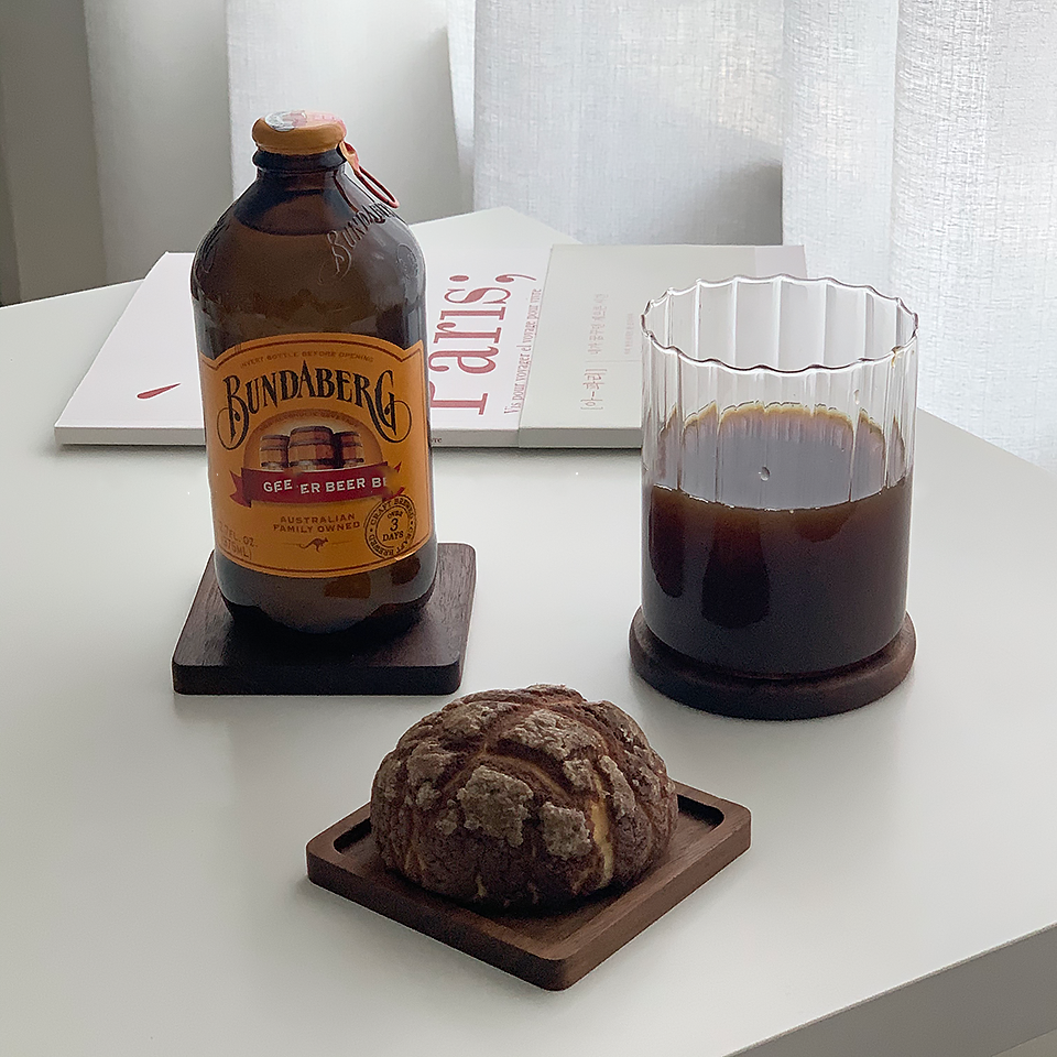 Unlackierter japanischer Walnuss-Isolieruntersetzer aus Holz