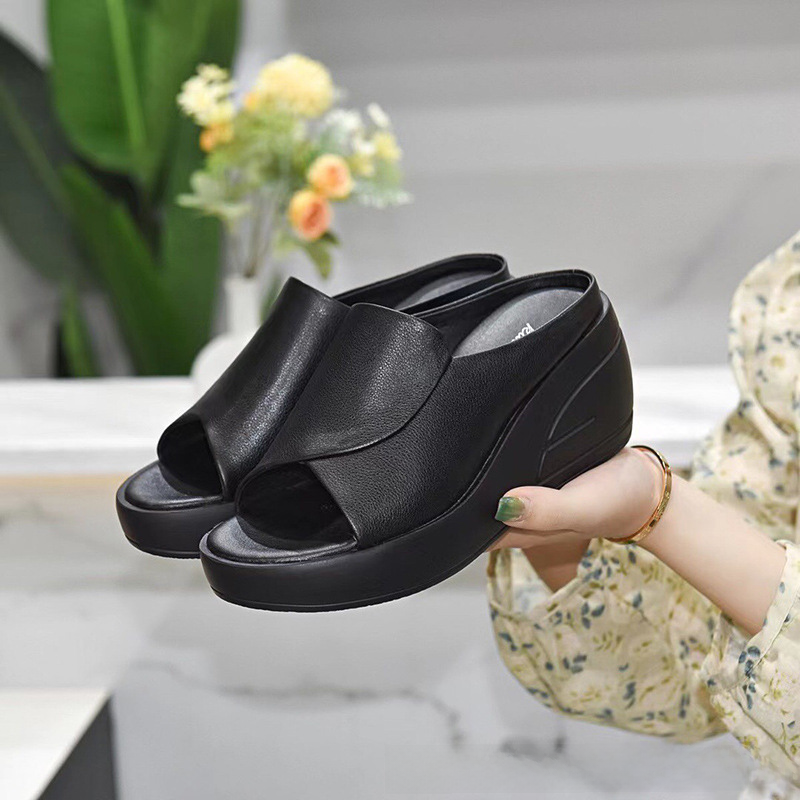 Women's Soft Leather Wedge Sandals