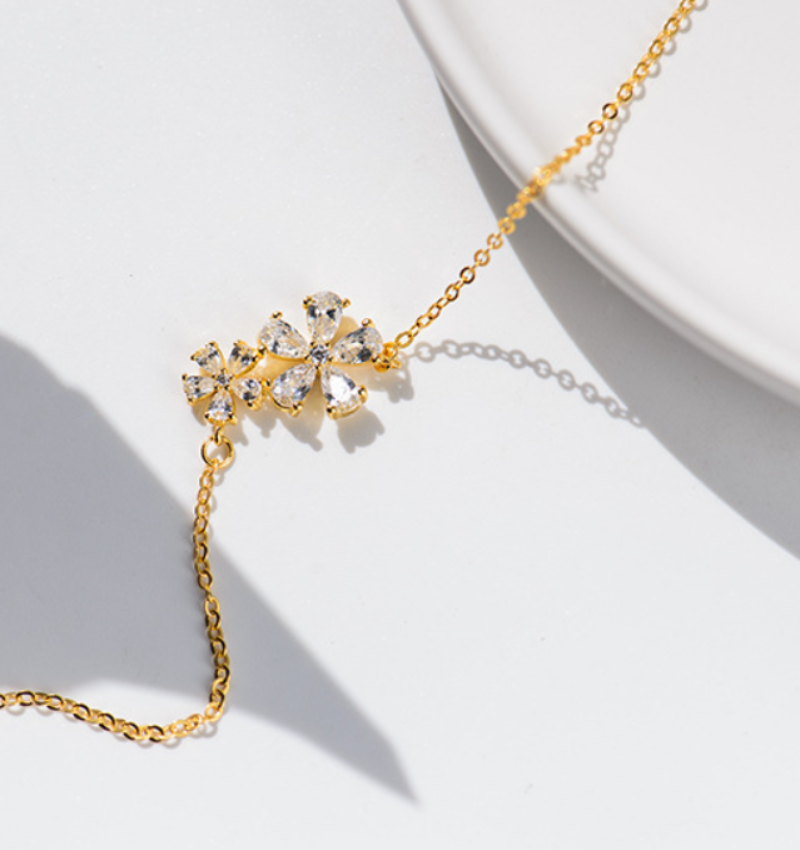 Flower Choker Necklace in Gold or Silver Tone