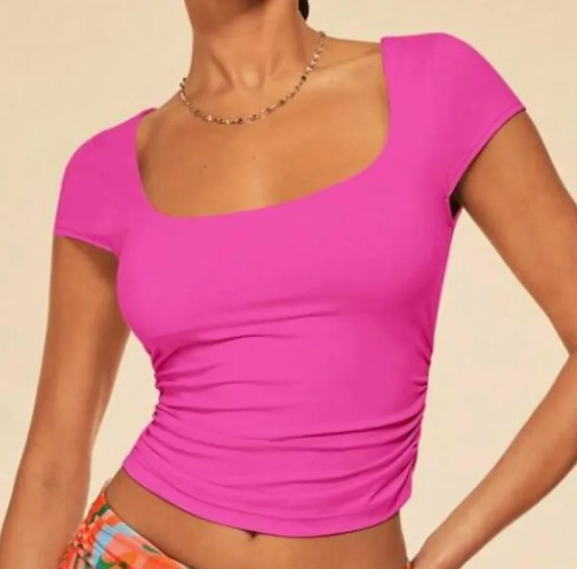 Damen T-Shirt mit quadratischem Ausschnitt, leger