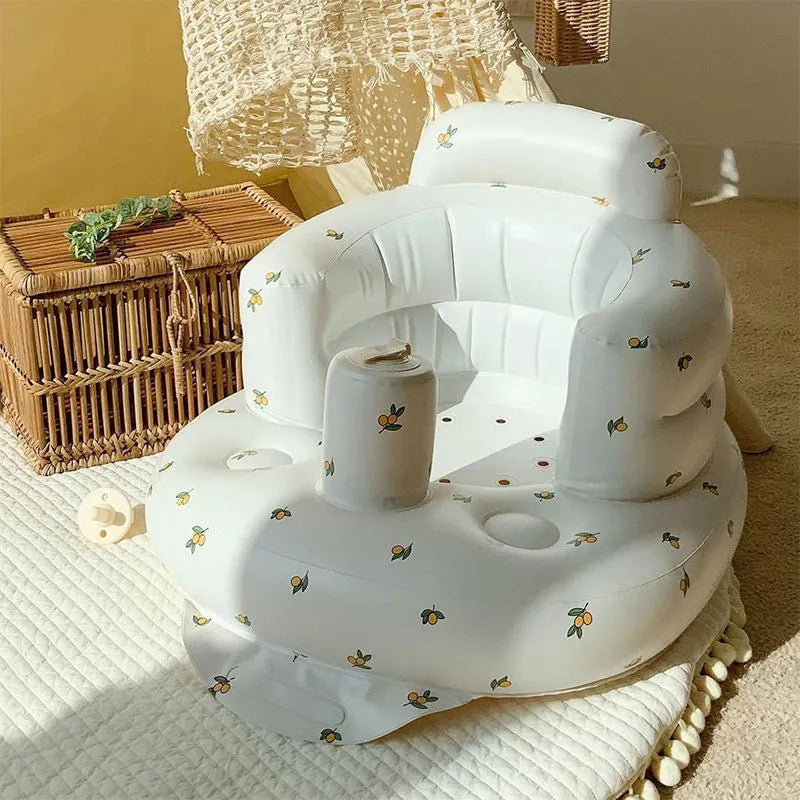 Aufblasbarer Babystuhl zum Essen & Baden