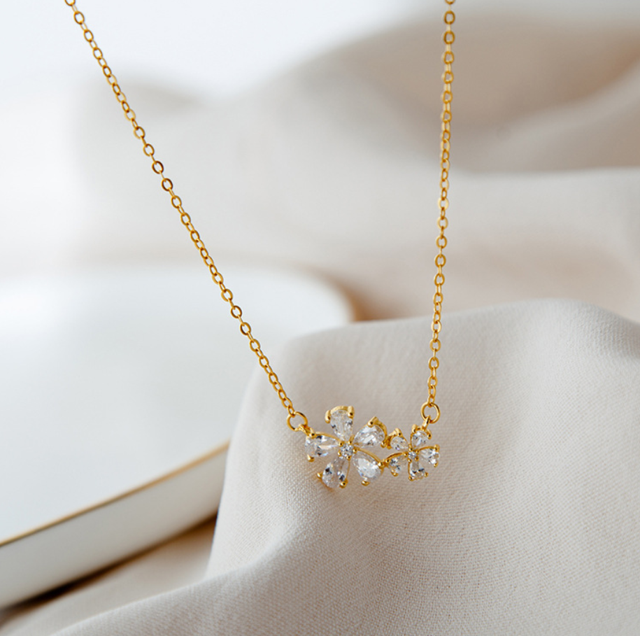 Flower Choker Necklace in Gold or Silver Tone