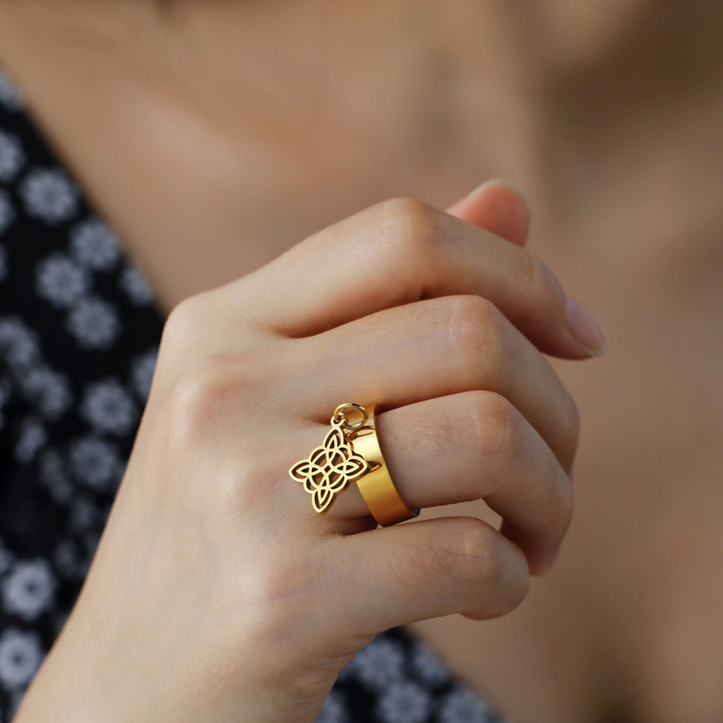 Double-Layer Witch Knot Ring