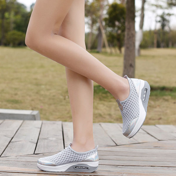 Slip-On Rocking Sole Cloth Shoes | Traditional Beijing Style