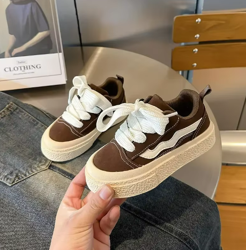 Robuste Schulschuhe aus Leder für Kinder