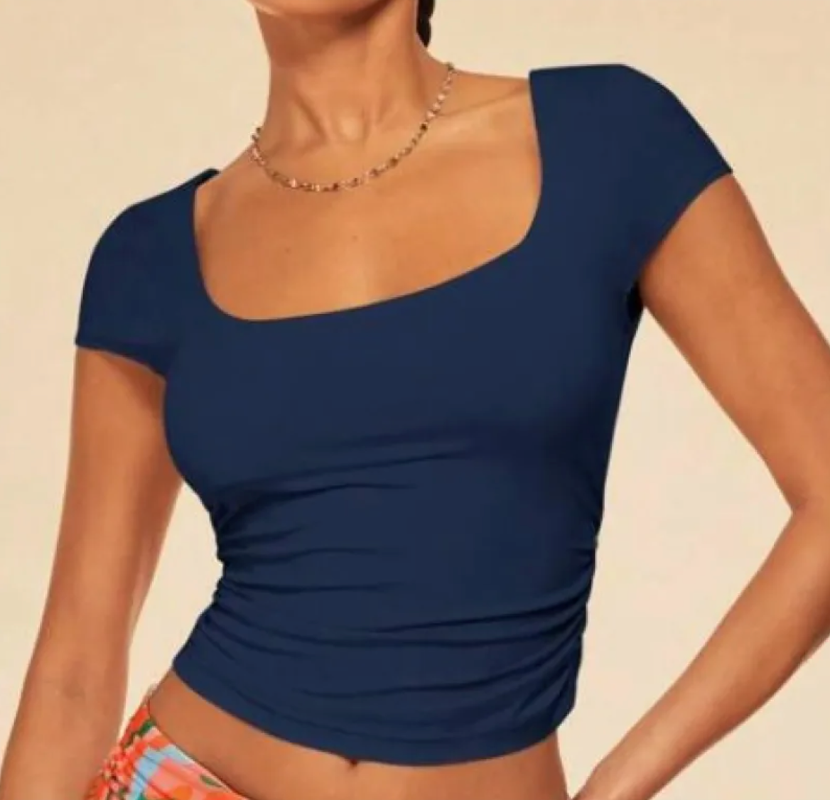 Damen T-Shirt mit quadratischem Ausschnitt, leger