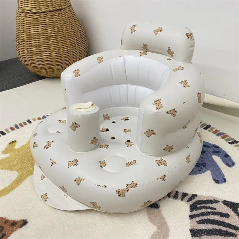 Aufblasbarer Babystuhl zum Essen & Baden