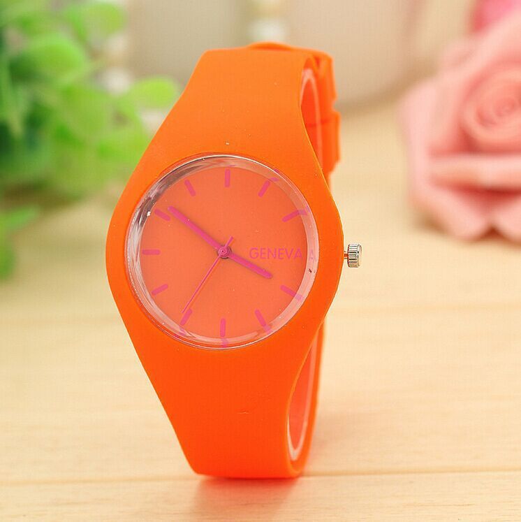 Ultra-Thin Cream Colour Fashion Watch – Minimalist Style for Men & Women