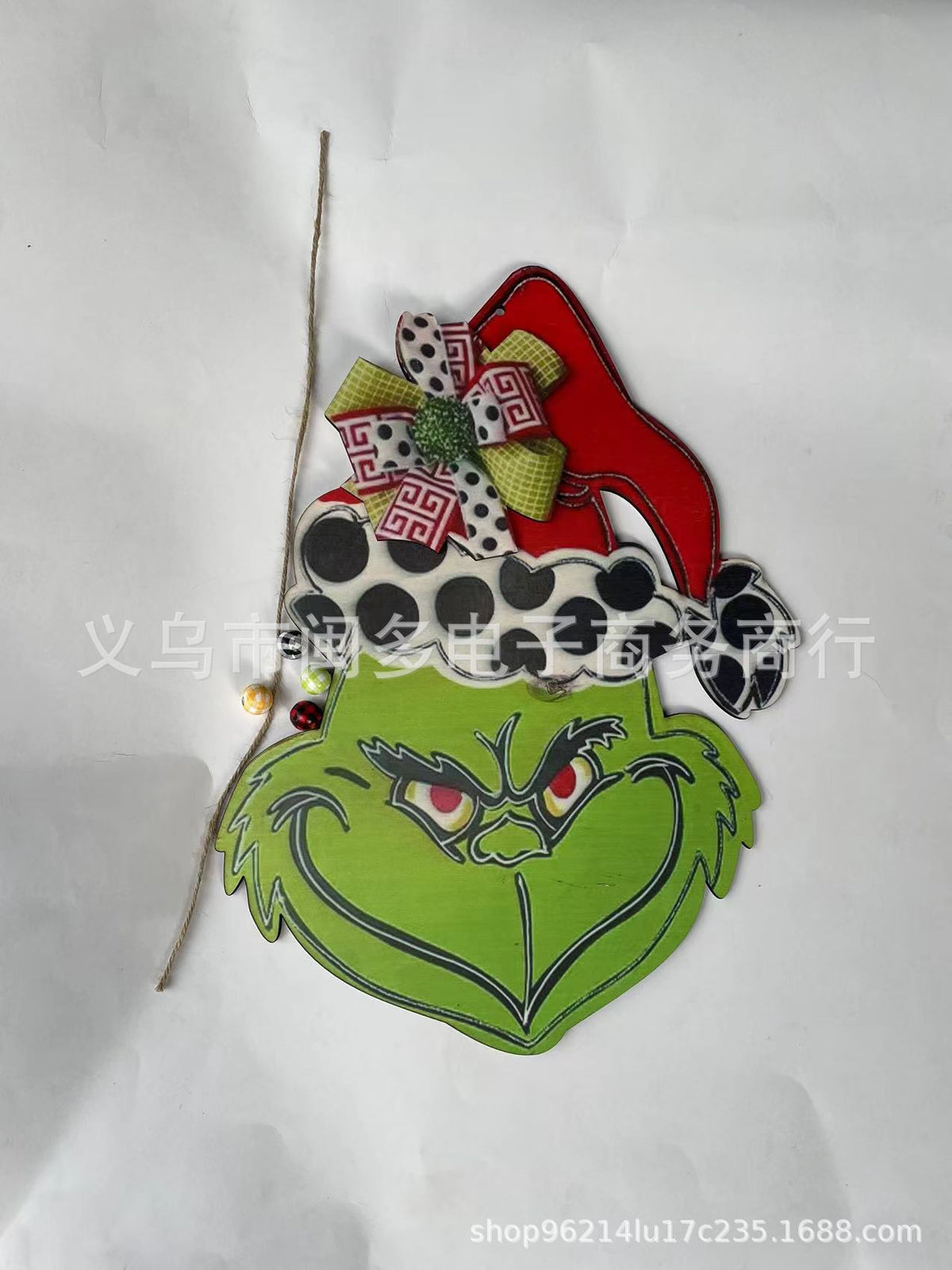 Christmas Wooden Door Sign – Festive Green Character Hanging Decor