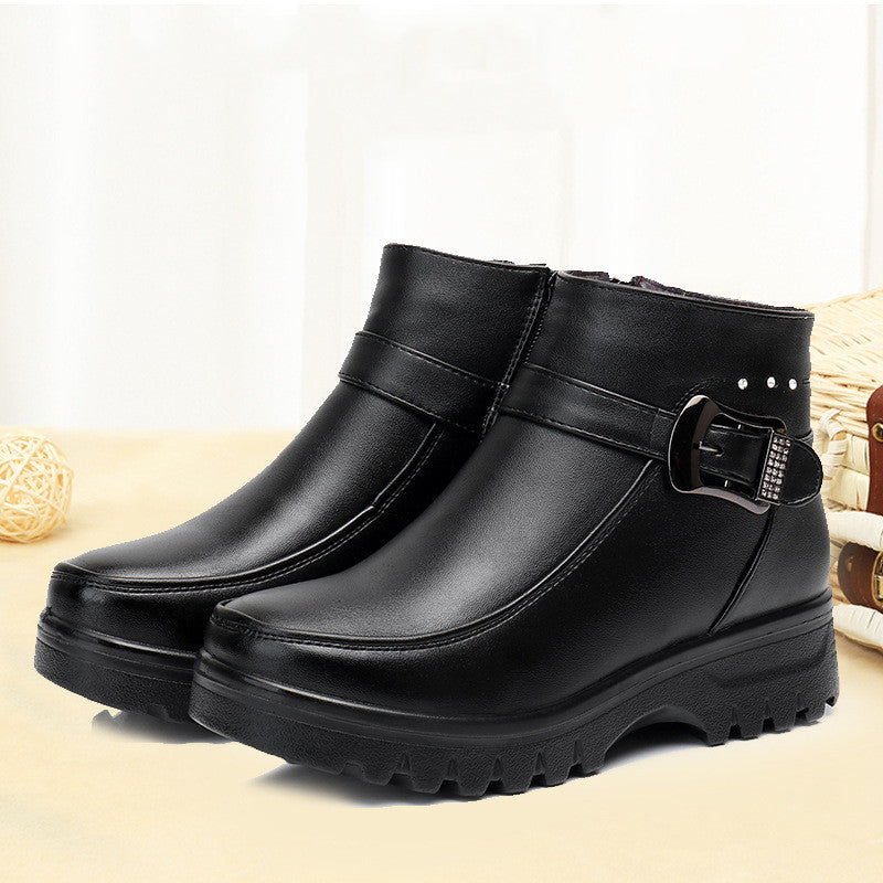 Bequeme, warme flache Schuhe für ältere Frauen – weiche Slipper für die Freizeit