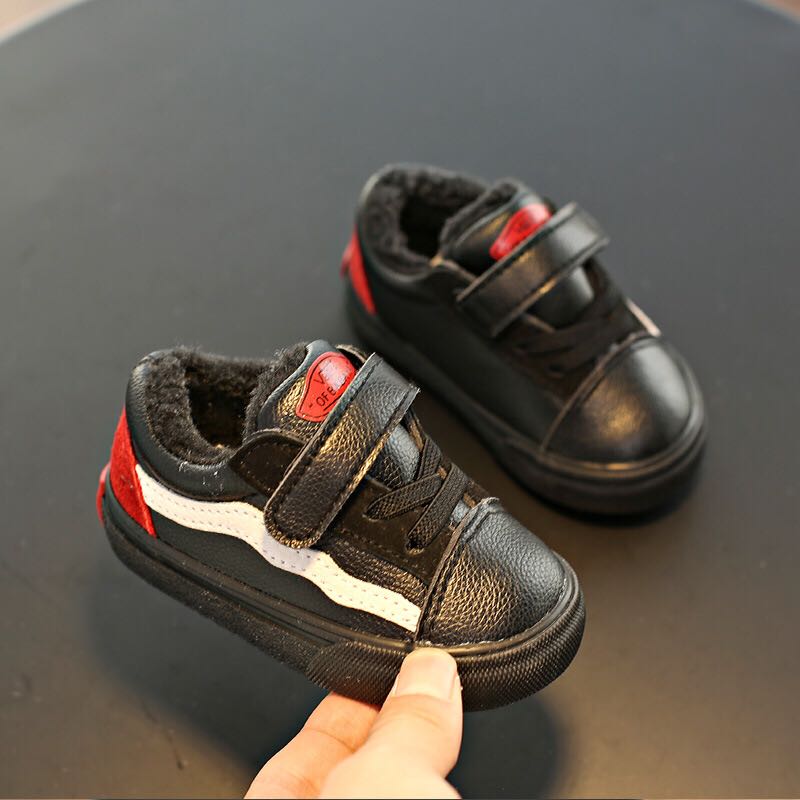 Kinder-Sneaker aus PU-Leder mit Klettverschluss und Gummisohle