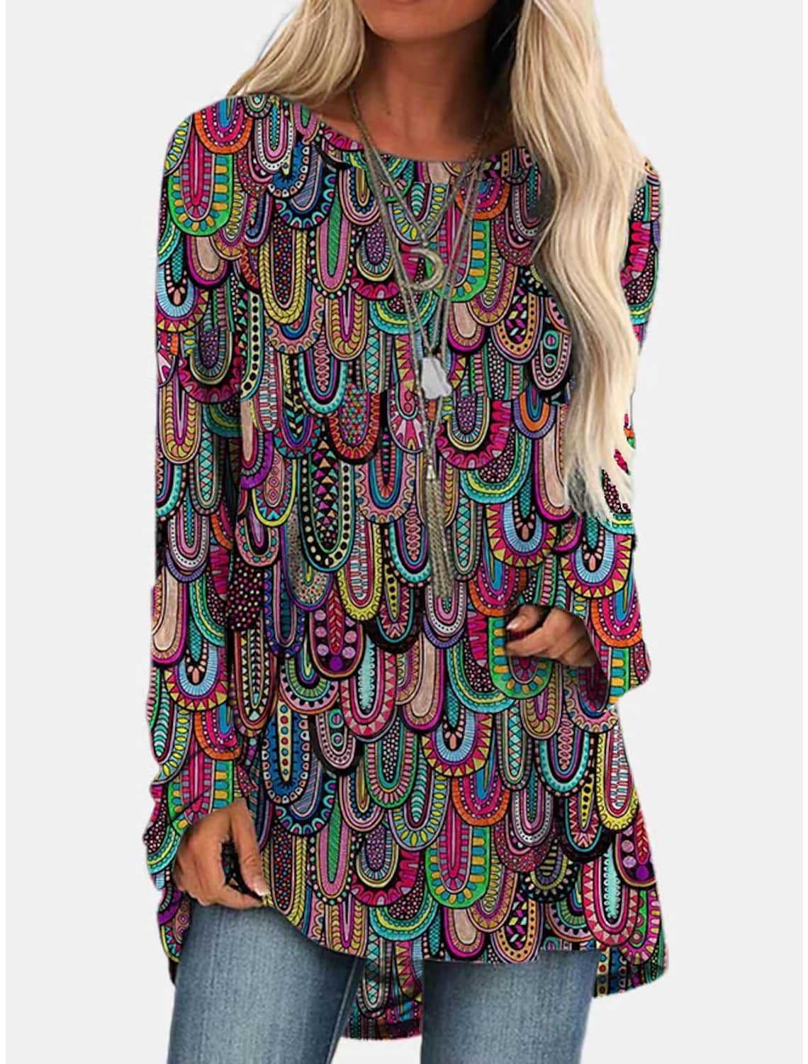 Langes T-Shirt-Kleid im Retro-Ethno-Stil