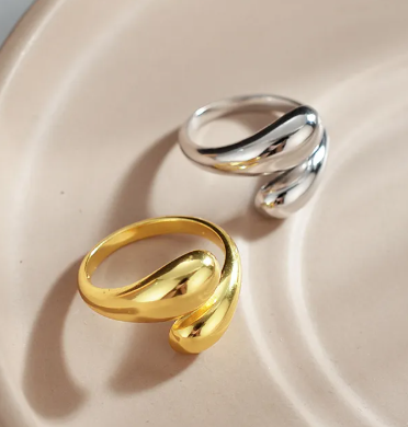 Twisted Band Gold Ring for Women