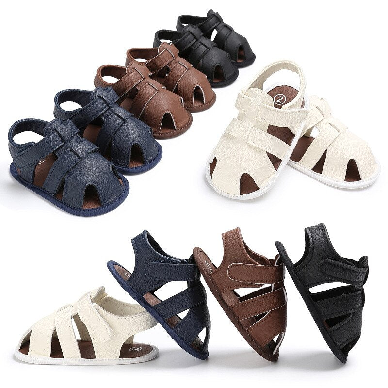 Baby Sandalen mit geschlossener Zehenpartie und rutschfester Sohle