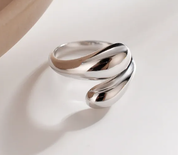 Twisted Band Gold Ring for Women