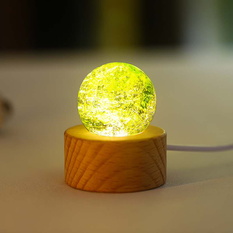 Décoration boule de cristal en perles de verre